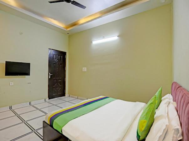 Expo View Residency Hotel Greater Noida Exterior photo