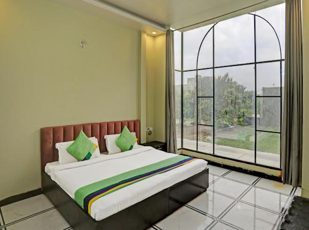 Expo View Residency Hotel Greater Noida Exterior photo